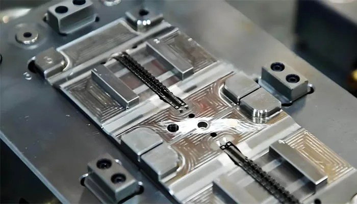 Plastic Compression Molding Process Plastic Compression Molding Process